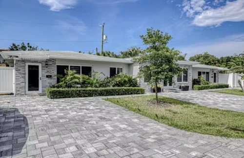 Coral Ridge Apartment | Wilton Manor Oasis