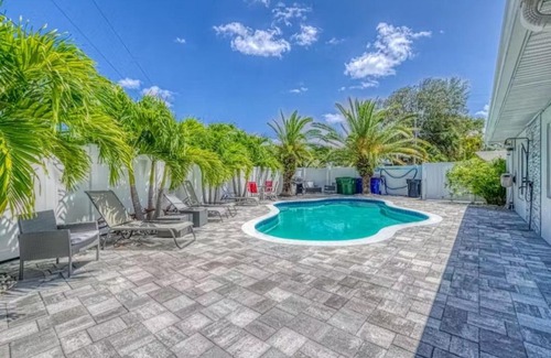 Coral Ridge Apartment | Wilton Manor Oasis