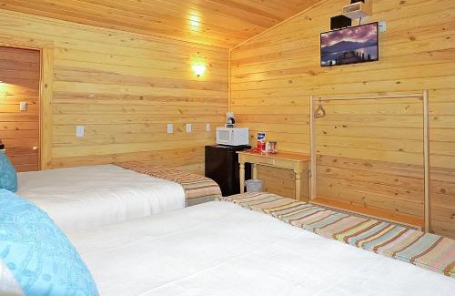 Wimberley House | Wimberley Log Cabins Resort and Suites- Unit 8