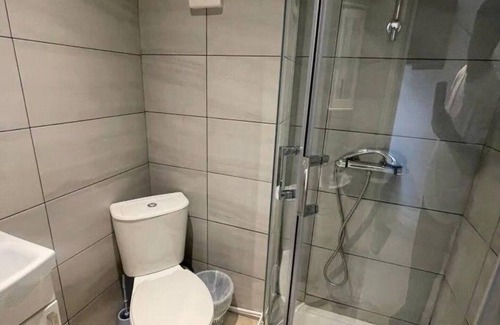 Wimbledon Park Apartment | Wimbledon | Room | Ensuite