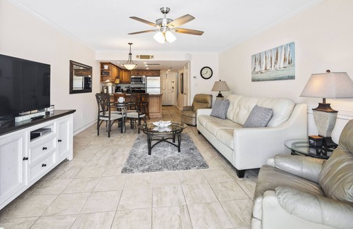 New Smyrna Beach Condo | Win San 2/2 Townhome-Unit A-212