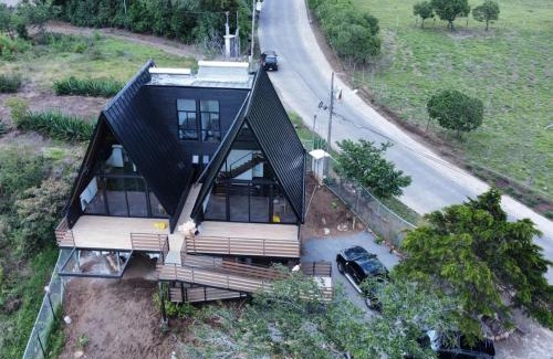 Monteverde Ski Chalet | Wind Houses, Casas de Viento