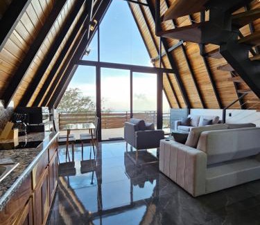 Monteverde Ski Chalet | Wind Houses, Casas de Viento