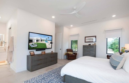 East End House | Wind Upon The Waves by Grand Cayman Villas & Condos