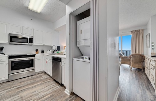 Ono Island Condo | Windemere 1204-Beachfront Views and Pool