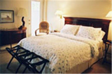 East Kootenay Bed & Breakfast | Windermere Lakeside Bed and Breakfast