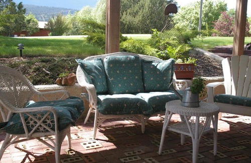 East Kootenay Bed & Breakfast | Windermere Lakeside Bed and Breakfast