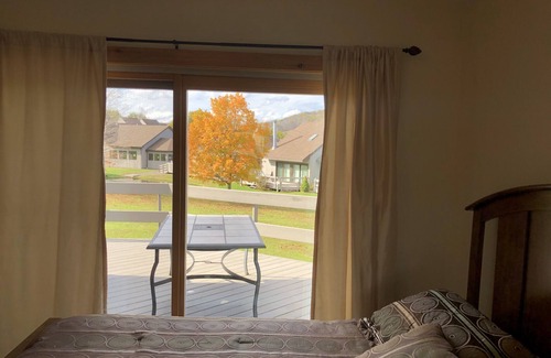 Windham House | Windham Mountain SKI house across the street from Lodge! Cozy Family Friendly