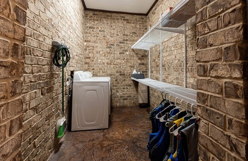 Culloden House | Winding Creek Lodge, Culloden, GA