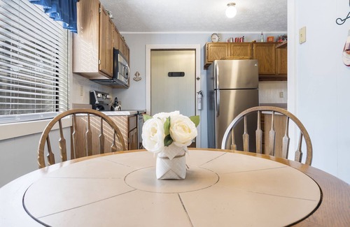 Branson West Cabin | Windjammer Cottage - Table Rock Lake