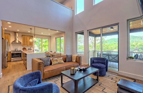 Hiawassee House | Windjammer Lakehouse - by Chatuge Home Concierge lakefront, pool table, Fire pit, SUP, Kayaks, private dock with covered boat slip