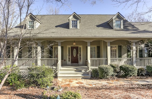 Big Canoe House | Windmill Cottage Rental Home in Big Canoe
