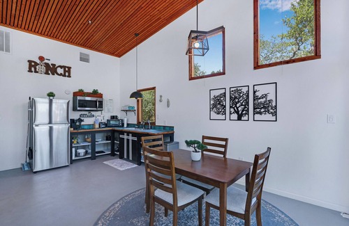 Wimberley Cabin | Windmill Ranch- Arbor Casita #3 I Hot tub, pond