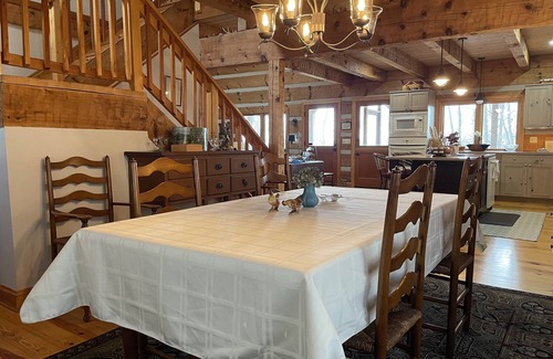 Leesburg House | WINDRIDGE = Fun-Romantic-Log House; Near Historic Sites,Wineries,Breweries,Shops