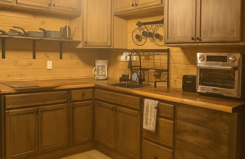 Ashley Oaks Cabin | Windrock Ridge - Hana Sleep 5