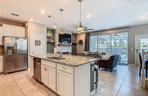 Davenport House | Windsor Island Luxury 5BR Disney Villa with Private Pool