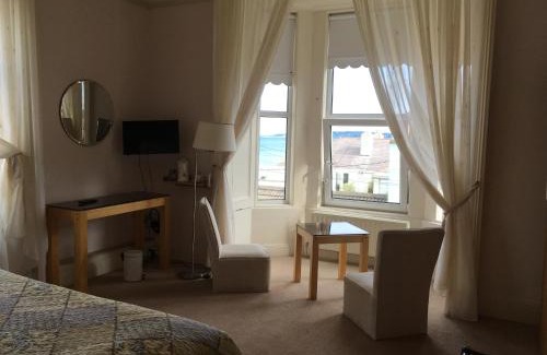 Sandycove Bed & Breakfast | Windsor Lodge B&B