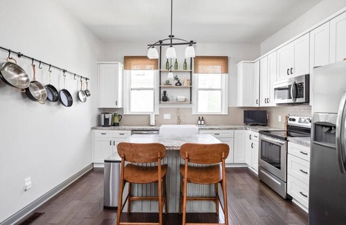 Windsor Park House | Windsor Manor, Spacious Retreat, Near Downtown!
