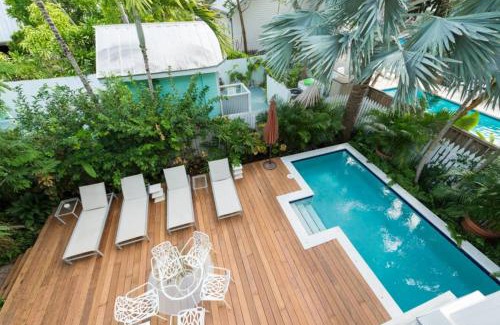 Old Town Apartment | Windsor Townhomes 6
