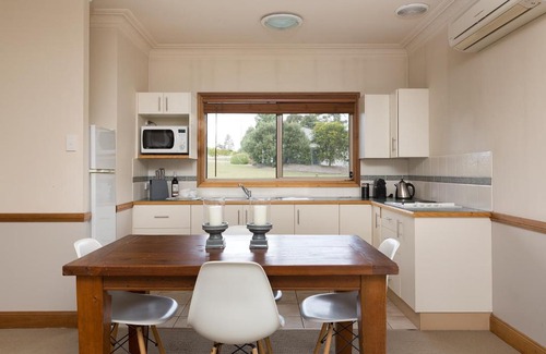 Pokolbin House | Windsors Edge Cottage Rothbury