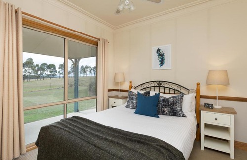 Pokolbin House | Windsors Edge Cottage Rothbury