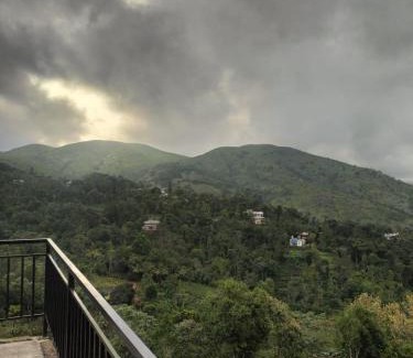 Elappara Apartment | Windy MOUNTAIN