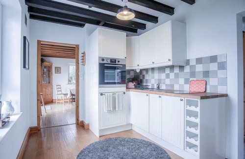Crynant House | Windy Walls - 3 Bedroom Holiday Home - Rhossili
