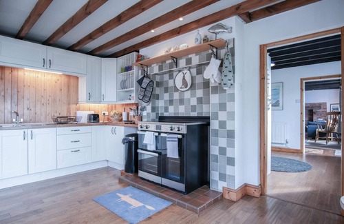 Crynant House | Windy Walls - 3 Bedroom Holiday Home - Rhossili