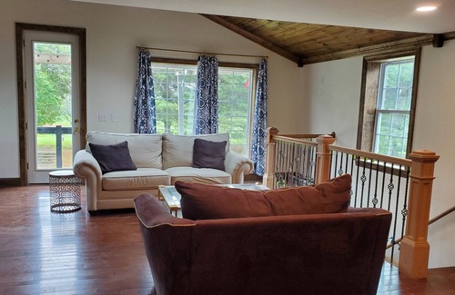 The Plains Apartment | Wine and Horse Country Rental