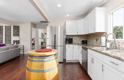 Paso Robles House | Wine Barrel (4/7 Hideaway Units)