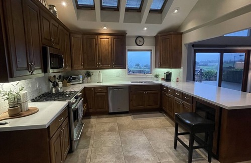 Petaluma House | Wine Country Estate - Luxury Private Pool with Water Slide & Hot Tub