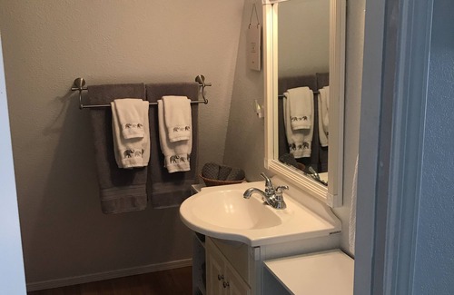 Paso Robles Other | Wine Country Guest Suite With Amazing Views and Pool