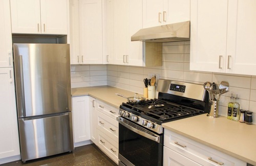 Okanagan-Similkameen Apartment | Wine Country Retreat - Walk to Beach, Rooftop Views