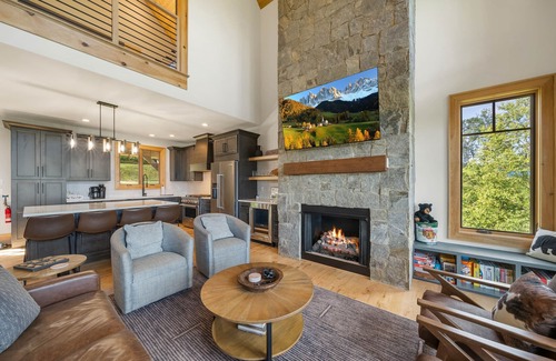 Elk Park House | Wine Down at Eagles Nest - New, Pets, Hot Tub, Pool Table, Views, Near Winery!