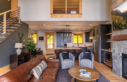 Elk Park House | Wine Down at Eagles Nest - New, Pets, Hot Tub, Pool Table, Views, Near Winery!