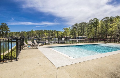 Tallassee Villa | Wine Down at Kowaliga Bay
