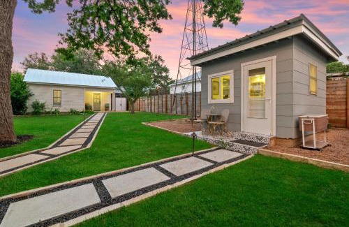 Fredericksburg House | Wine Down House - Fire Pit & Walk to Main St