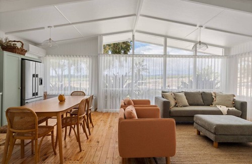 McLaren Vale House | Wine Down McLaren Vale ~ a cosy vineyard retreat