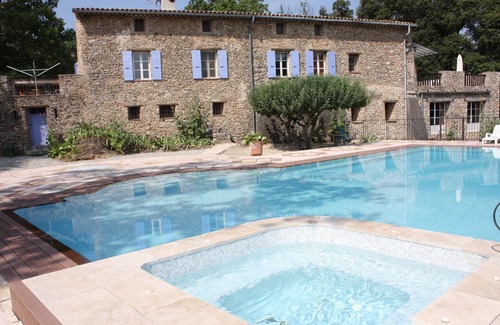 Signes House | wine estate, swimming pool, terrace, calm
