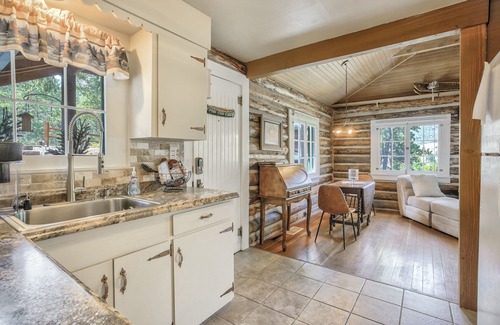 Cascade-Chipita Park House | Wine Gazebo
