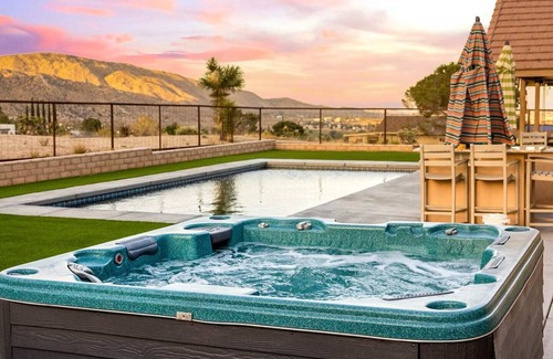 Yucca Valley House | Wine Lover's Retreat: Heated Pool, Spa, Outdoors