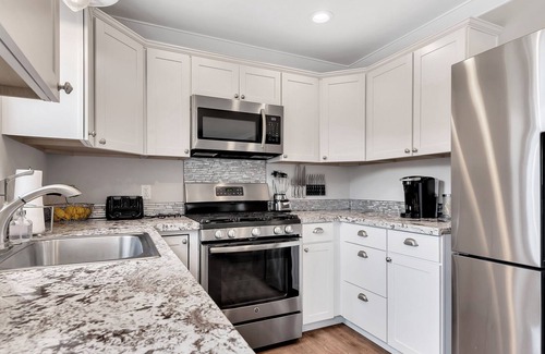 Paso Robles House | WINE & SHINE-The Westside Cottages 2 Bed/1 Bath