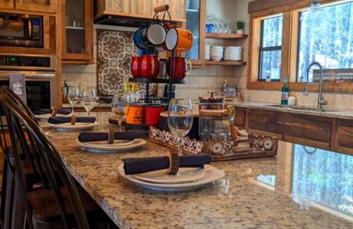 Broken Bow Cabin | Wine Time – Shuffleboard, Table Arcade, Play Set