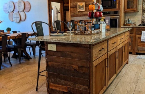 Broken Bow Cabin | Wine Time – Shuffleboard, Table Arcade, Play Set
