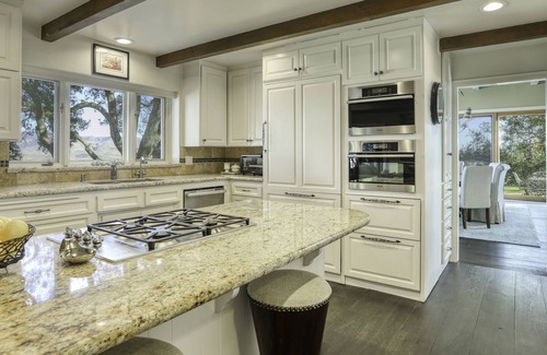 San Luis Obispo House | Wine to Waves A Scenic Beauty Edna Valley Home