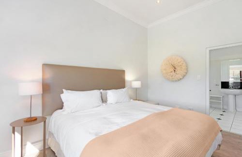 Stellenbosch Cabin | Winelands Golf Lodges 8