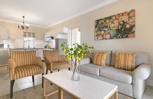 Stellenbosch Villa | Winelands Golf Lodges 37