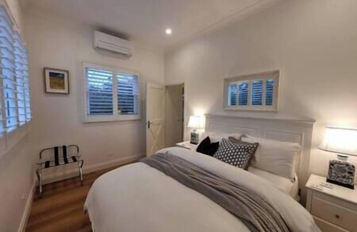 Red Hill Other | Winemakers Cottage, Winemakers Cottage - vineyard views