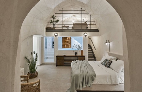 Fira Hotel | Winery Hotel 1870