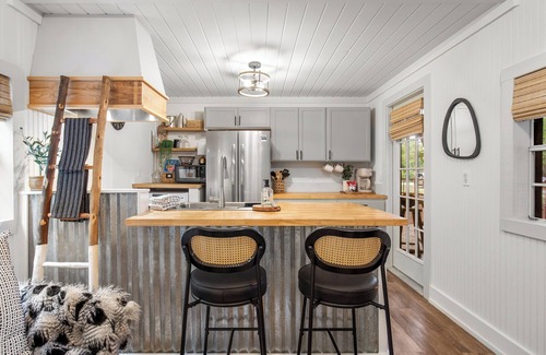 Point Washington Cottage | "Wing & A Prayer" Fab New Tiny Home w/Firepit - Boat Launch & Dock Nearby